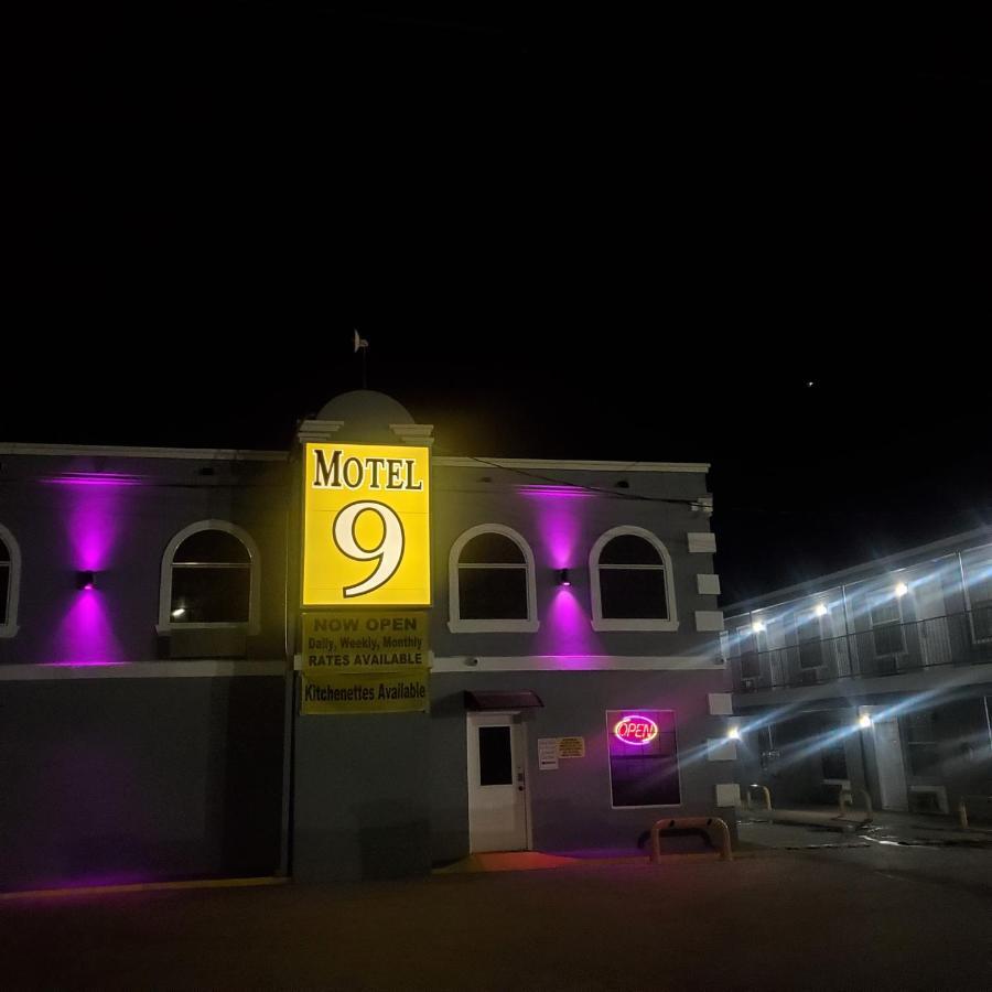 Motel 9 Laredo Exterior foto