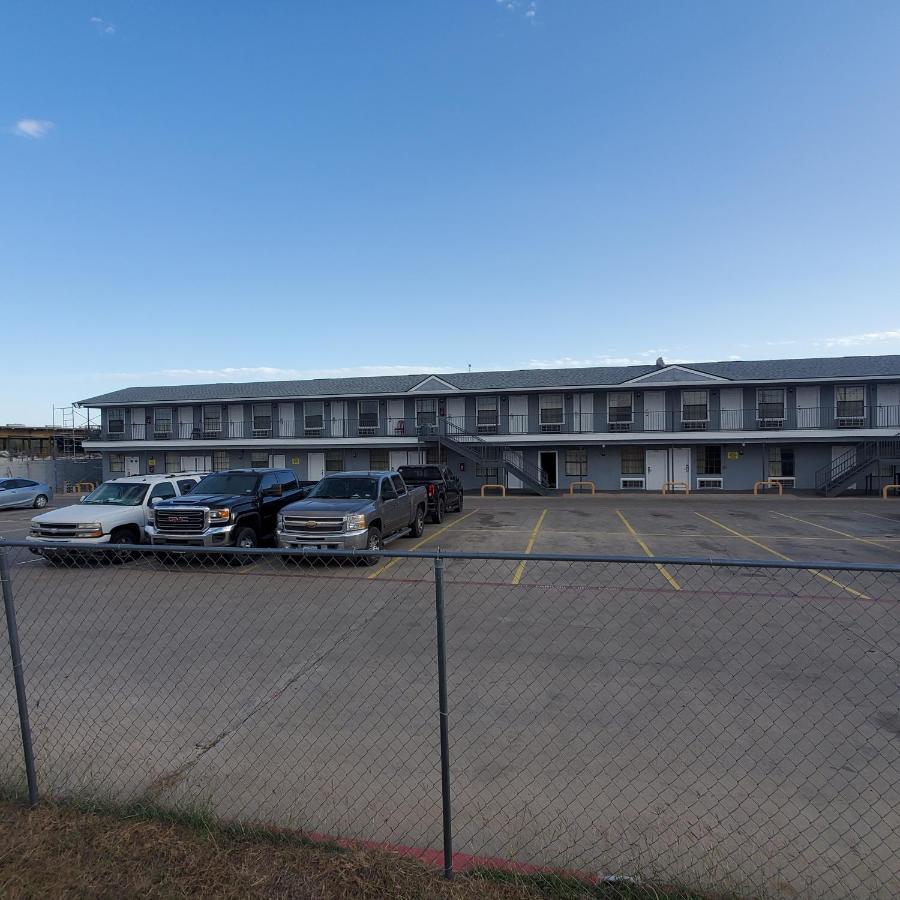 Motel 9 Laredo Exterior foto